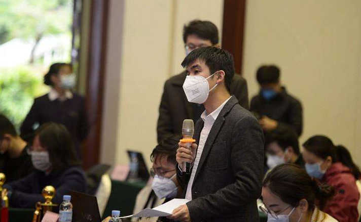 “公安部发布2020年全国姓名报告 去年女孩高频名前十出炉”