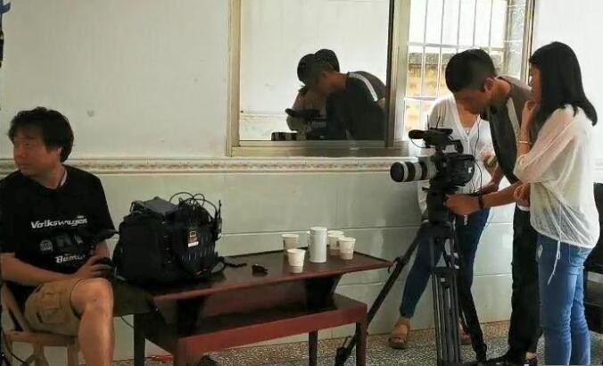 “背包客小鹏：我就想看看 只做自己喜欢的事 能不能过好这一生”